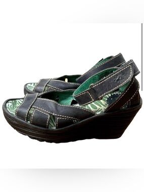 “FLY LONDON - YOSSA” Black Wedge Sandals. Size:37 EUC